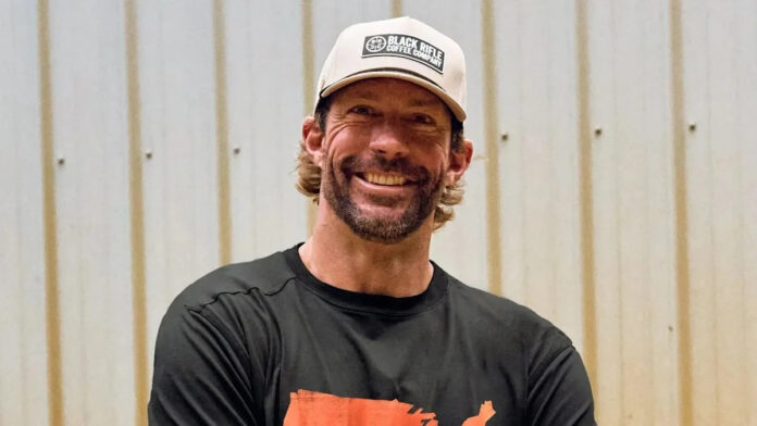 Travis Pastrana Merit At the reduction of the Wheel for Daytona Trucks