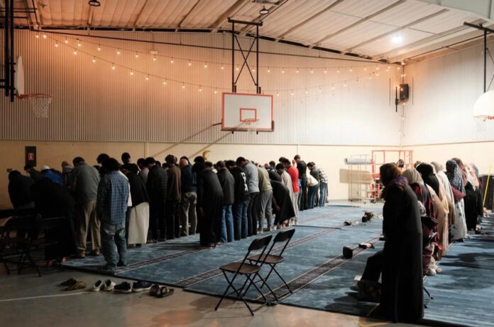 A Texas student turns abandoned school into mosque in 45 days