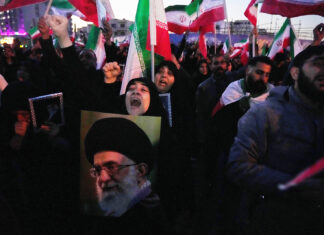 Iranian evangelicals are staying keep, tentative but hopeful, says pastor Iranian evangelicals are staying keep, tentative but hopeful, says pastor