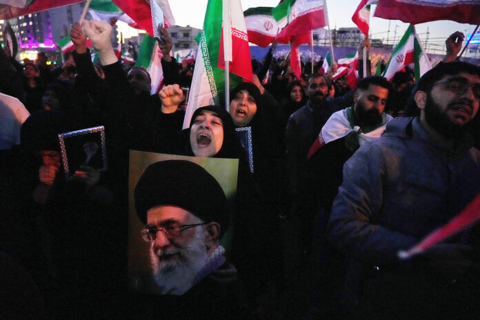 Iranian evangelicals are staying keep, tentative but hopeful, says pastor