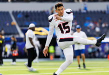 Texans K Ka'imi Fairbairn agrees to two-year extension Texans K Ka'imi Fairbairn agrees to two-year extension